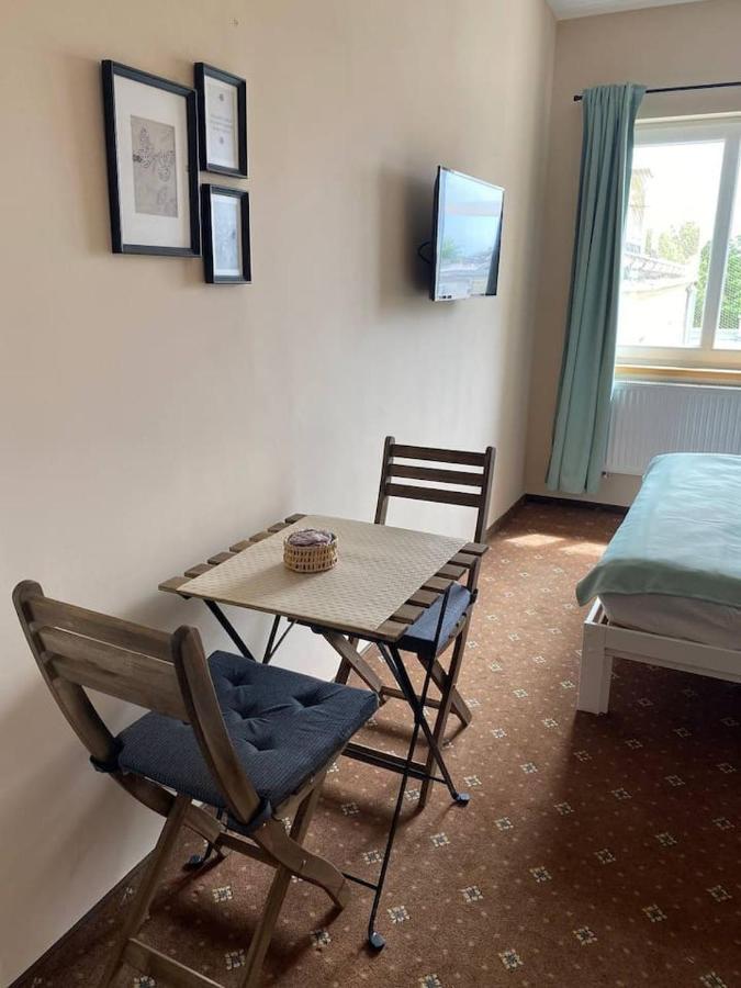 Dobra Noc Przy Wawelu 2 Bedrooms Apartment Krakau